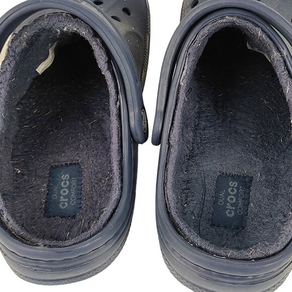 Crocs navy faux fur lined clogs shoes Mens 4 Womens 6 - Picture 6 of 8